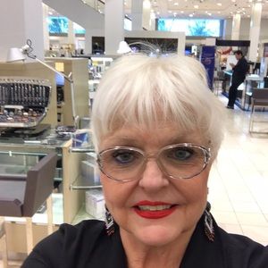 Meet your Posher, Donna